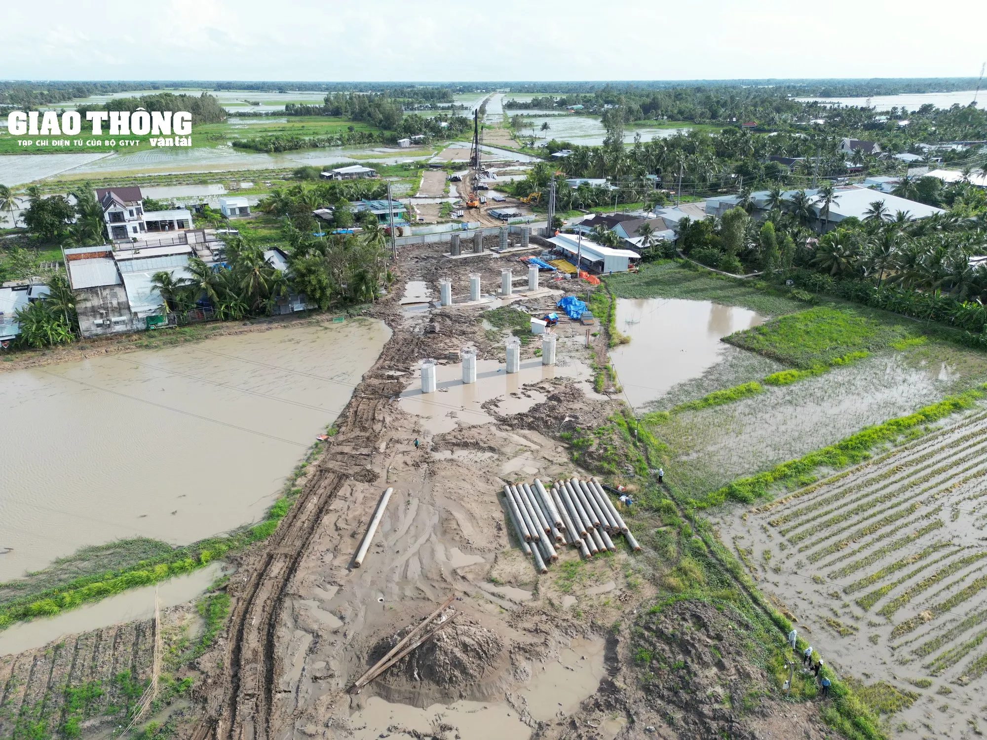Toàn cảnh nút giao IC5 trên cao tốc Cần Thơ - Hậu Giang đang trong quá trình thi công